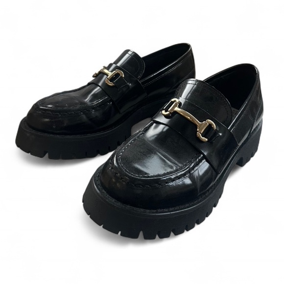 Steve Madden - Black Leather Loafers with Gold Chain Accent (Size 9.5) - Picture 2 of 5